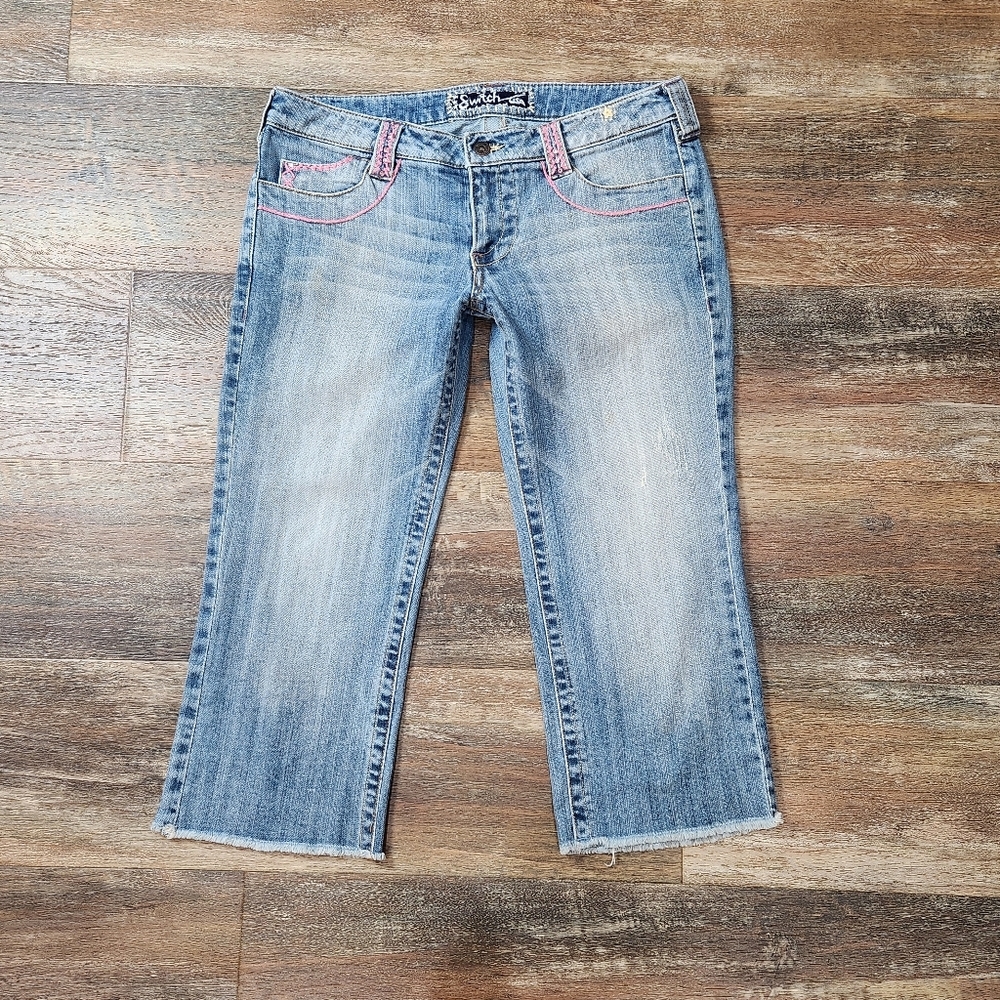VINTAGE SWITCH USA EMBROIDERED BLING CROP JEANS SIZE 31